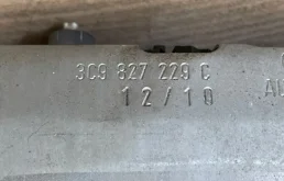 Камера заднего вида для Volkswagen Touareg на фотографиях