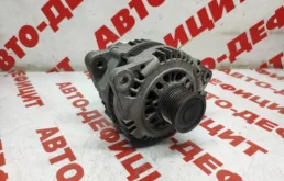 Генератор для Nissan X-Trail 2001 года на фотографиях