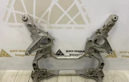 Подрамник двигателя для BMW 5er 2016 года на фотографиях