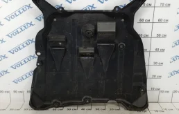 Пластиковая защита двигателя для Volvo XC90 2002 года на фотографиях