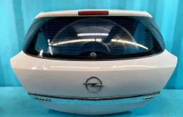 Дверь багажника для Opel Astra 2013 года на фотографиях