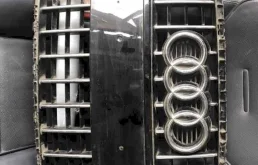 Решетка радиатора для Audi Q7 2008 года на фотографиях