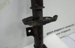 Стойка кузова передняя правая для Hyundai Solaris 2021 года на фотографиях