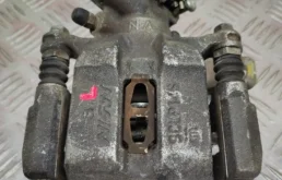 Суппорт задний левый для Honda Civic 2005 года на фотографиях