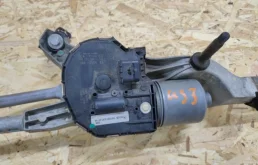 Трапеция стеклоочистителей для Mercedes-Benz C class на фотографиях