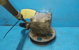 Насос вариатора для Volvo XC90 2003 года на фотографиях