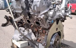 Двигатель без навесного для Mitsubishi Pajero 2012 года на фотографиях