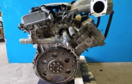 Двигатель без навесного для Toyota Alphard 2003 года на фотографиях