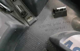 Решетка радиатора для Volvo S60 2015 года на фотографиях