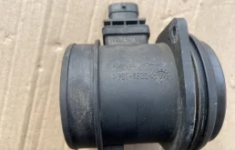 Датчик массового расхода воздуха для Volvo XC90 2012 года на фотографиях