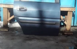 Дверь задняя правая для Hyundai Matrix на фотографиях