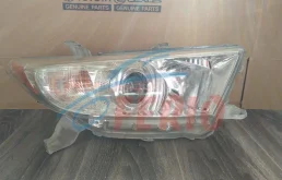 Фара правая для Toyota Highlander 2007 года на фотографиях