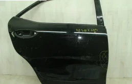 Дверь задняя правая для Toyota Corolla 2013 года на фотографиях