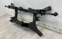 Задний подрамник для Mitsubishi ASX 2010 года на фотографиях