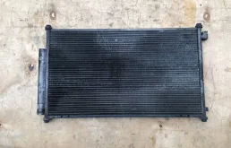 Радиатор кондиционера для Honda Accord 2003 года на фотографиях