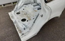 Заднее левое крыло для Volkswagen Touareg 2013 года на фотографиях