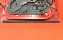 Дверь передняя правая для BMW X3 2005 года на фотографиях