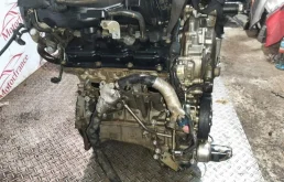 Двигатель без навесного для Nissan Pathfinder 2003 года на фотографиях