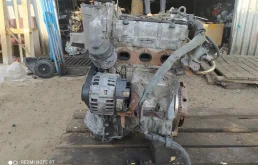 Двигатель без навесного для Volkswagen Polo 2003 года на фотографиях