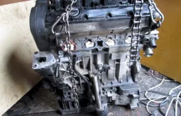 Двигатель без навесного для Peugeot 406 на фотографиях