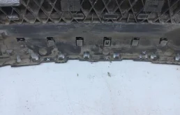 Кронштейн заднего бампера левый для BMW 5er 2021 года на фотографиях