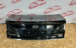 Крышка багажника для Hyundai i40 2012 года на фотографиях