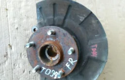 Кулак передний правый для Suzuki Grand Vitara 2005-2014