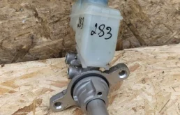 Главный тормозной цилиндр для Suzuki Grand Vitara на фотографиях