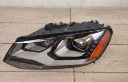 Фары для Volkswagen Touareg 2014 года на фотографиях