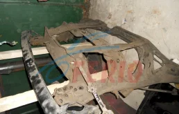 Задний подрамник для Honda Accord 2005 года на фотографиях