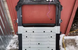 Стекло люка для Mercedes-Benz S class 2007 года на фотографиях