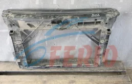 Панель радиатора (телевизор) для Skoda Rapid 2012 года на фотографиях