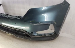 Бампер передний для Kia Carnival 2004 года на фотографиях