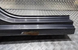 Порог правый для Hyundai Solaris 2014 года на фотографиях