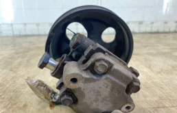 Насос ГУР для Mitsubishi Outlander на фотографиях