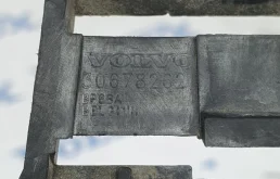 Усилитель переднего бампера для Volvo C30 на фотографиях