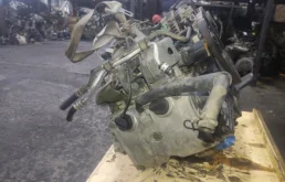 Двигатель для Subaru Legacy 2000 года на фотографиях