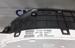 Приборная панель для Volvo XC90 2004 года на фотографиях