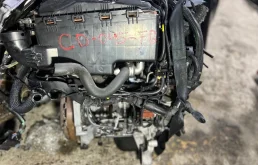 Двигатель для Citroen Berlingo 2014 года на фотографиях