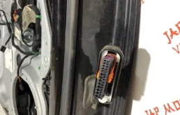 Дверь передняя левая для Volkswagen Touran 2011 года на фотографиях