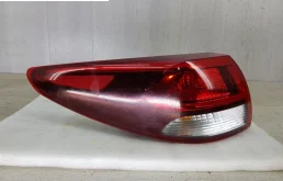 Фонарь левый для Kia Rio X line 2025 года на фотографиях