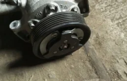 Компрессор кондиционера для Skoda Rapid 2012 года на фотографиях