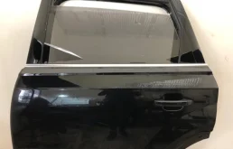 Дверь задняя левая для Audi Q7 2018 года на фотографиях