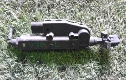 форсунка омывателя фар левая (31294174) для Volvo XC70 BZ 2007-2016