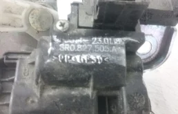 Замок багажника для Skoda Rapid 2014 года на фотографиях