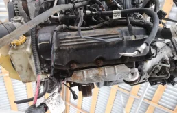 Двигатель без навесного для Jeep Liberty на фотографиях