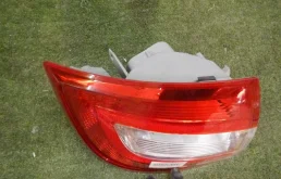 Фонарь левый для Skoda Rapid 2017 года на фотографиях