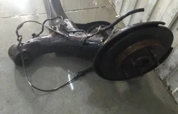 Задняя балка для Toyota Corolla 2012 года на фотографиях