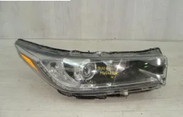 Фара правая для Toyota Highlander 2019 года на фотографиях