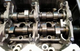 ГБЦ для Nissan Navara 2005 года на фотографиях